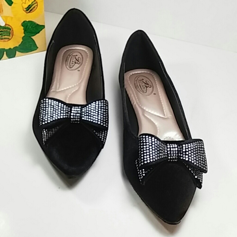 🆕 Faux Black Velvet Pointy Toe Flat Jeweled Bow🆕 - Picture 4 of 8